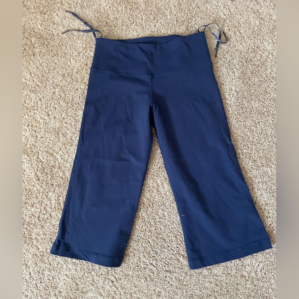 Lululemon crop flares